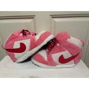 Nike Air Jordan Fuzzy Slippers Size 6-11 (Women’s)